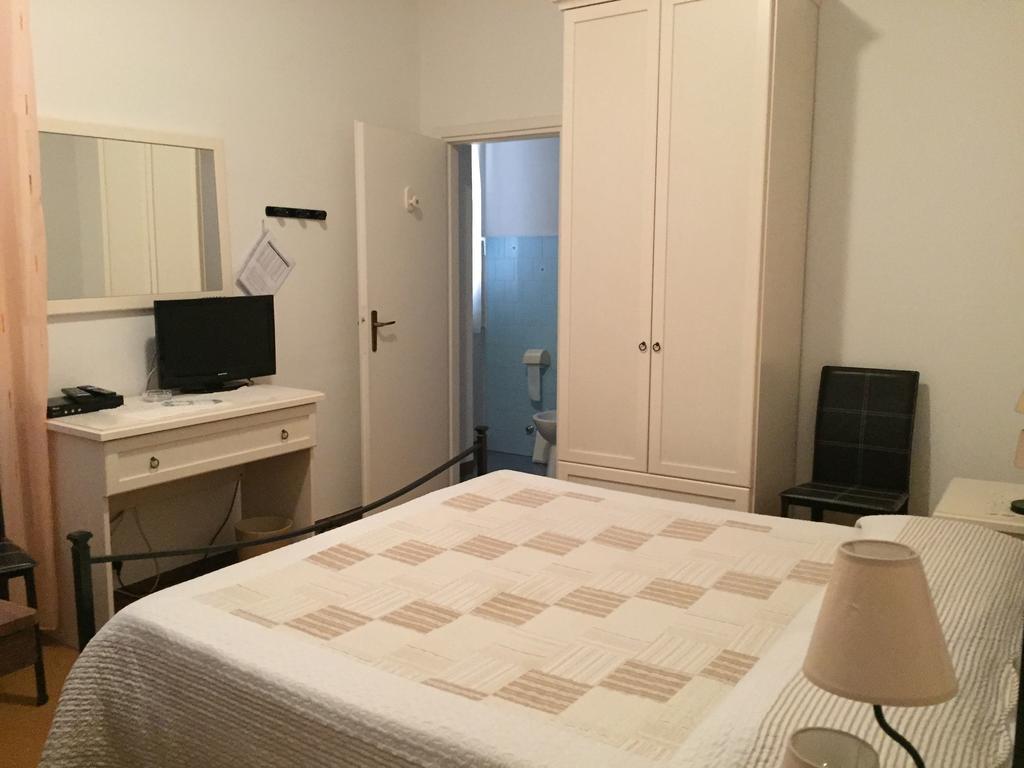Hotel Plinio Lenno Kamer foto